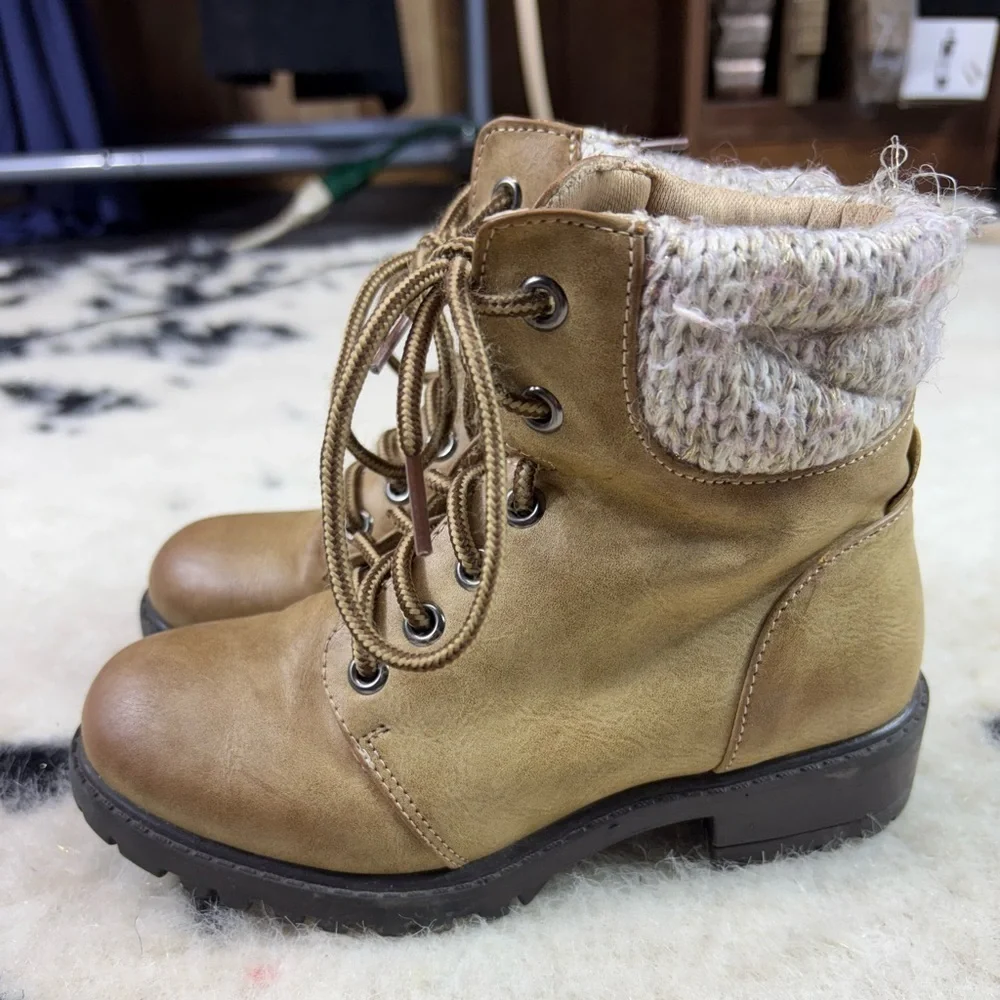 MIA Girl's Alpyne Tan Lace Up Combat Boot Size 13